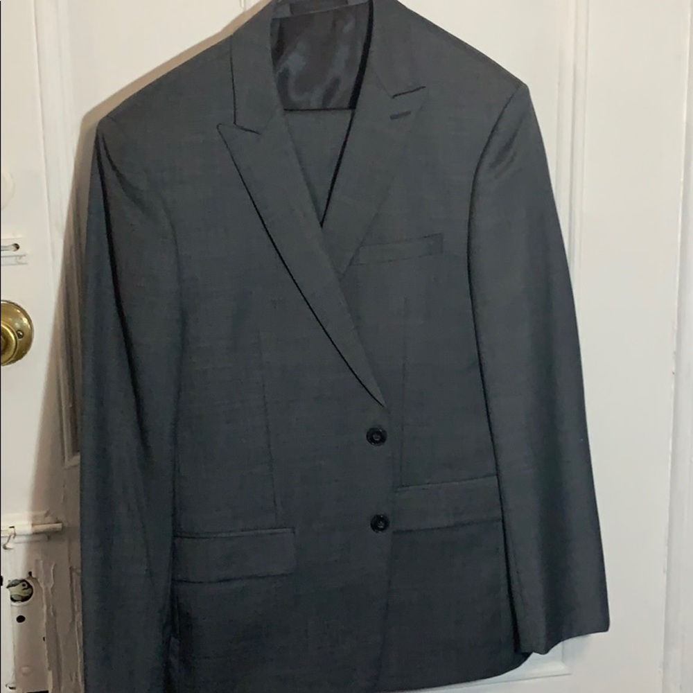 Men’s suit